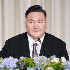 元横綱白鵬は会見で否定も、隠し切れない照ノ富士との根深い確執…「まったくない」かえって不自然のイメージ画像