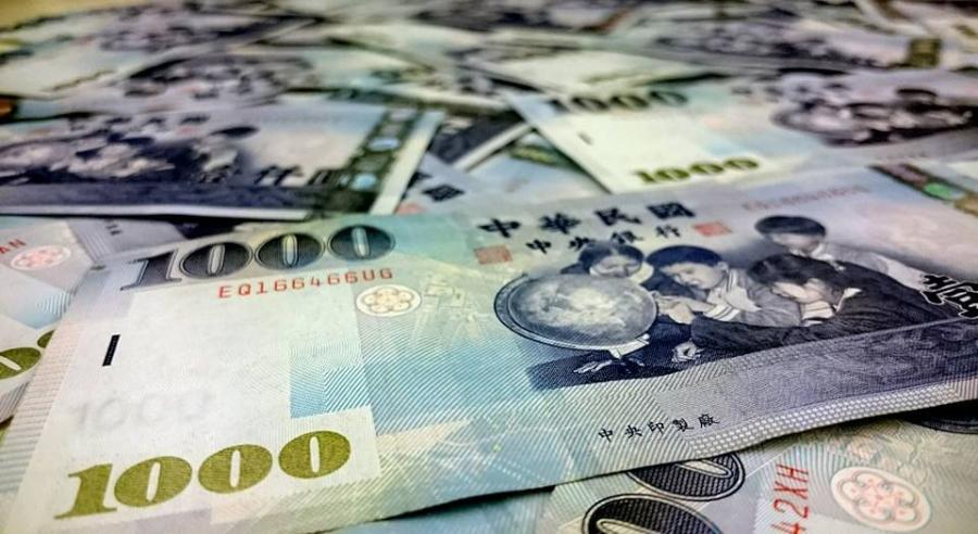 台湾ドルが異例の急騰！取引開始15分で29元台突入、アジア最強通貨に躍進