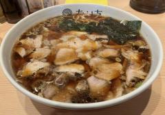 石破茂首相、SNS投稿のチャーシューたっぷりラーメンがなぜか物議に...呆れ声ものイメージ画像