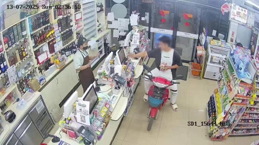 コンビニにバイクで突入、ハサミでお菓子を奪った男をスピード逮捕