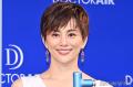 米倉涼子、ウエスト＆美背中大胆披露 モノトーン衣装姿に「圧倒的な美しさ」「肩甲骨が綺麗」の声
