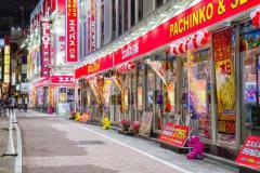 ﾊﾟﾁﾝｺ趣味のｵﾔｼﾞに旅打ちがおすすめ！勝ったお金で風俗へ
