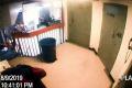 エプスタイン元被告が自殺する直前の動画、3分間削除されていた可能性