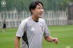 「ヒーローになってみたい」連覇が懸かる日韓戦へ意気込む佐藤龍之介、史上最年少ゴールの期待には「決めたら盛り上がるのかな」のイメージ画像