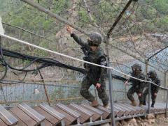 北朝鮮の住民1人が「南北軍事境界線」に…韓国軍が身柄を「確保」