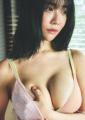 #2i2天羽希純、豊満美バスト開放「週プ..