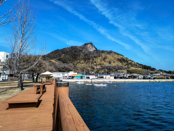 弓削港ひだまり公園から見た石灰山のイメージ画像