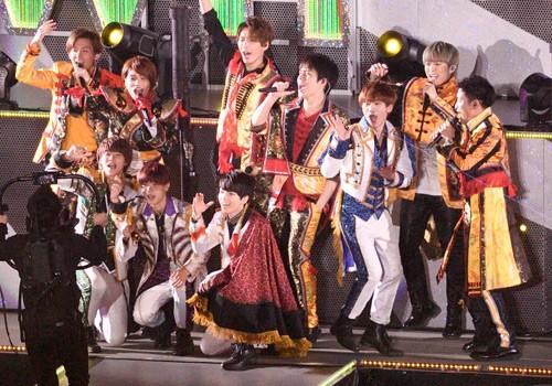 なにわ男子、電子チケットめぐり無職の女性逮捕！　嵐は発券QRコード「使用済み」トラブルも？