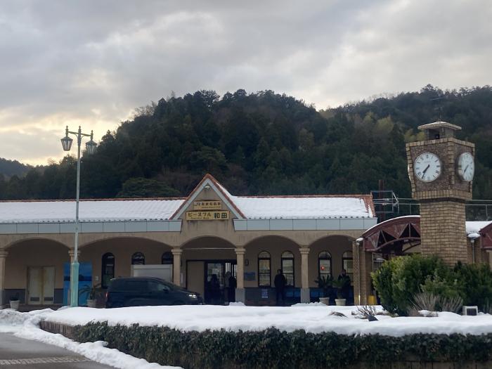 雪の若狭和田駅のイメージ画像