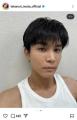 岩田剛典、黒髪にヘアチェンジした最..