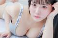 もものすけ、CK下着の寝転び色香