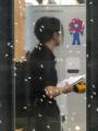万博でユスリカ大量発生 「気持ち悪い」と悲鳴