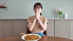 枝豆とパプリカが主役！佐々木希が魅せる夏野菜ドライカレーの彩り美学のイメージ画像