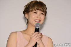 元モー娘。新垣里沙、両親を顔出し公開「素敵な夫婦」「仲良し家族」と反響のイメージ画像