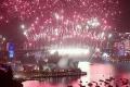 2025年が幕開け、新年を祝う世界各国の..