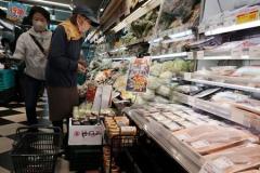 1年後物価、9割が「上がる」予想 中東影響で過去最高 日銀調査