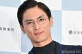 高良健吾、左手薬指に結婚指輪キラリ ..