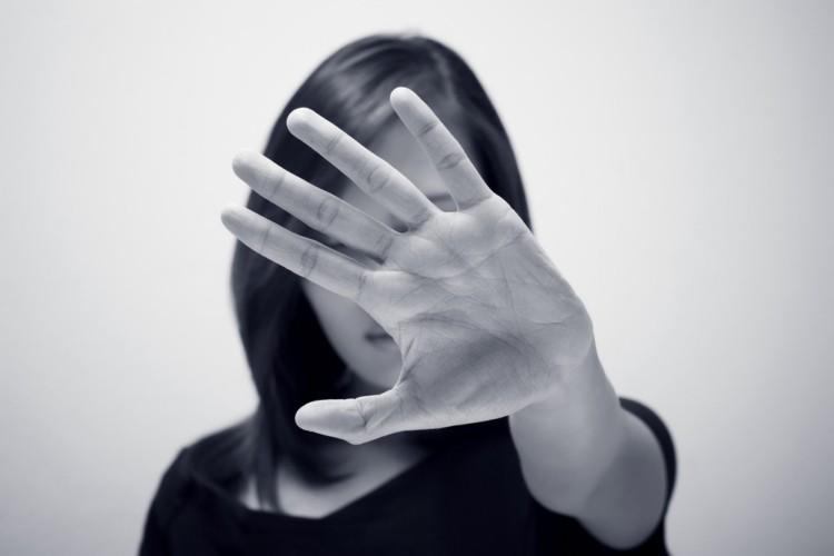 「妻との時だけEDになってしまう…」その原因と解決策は？