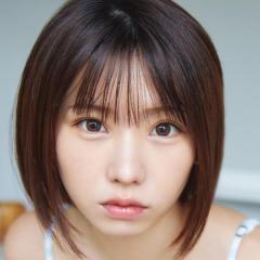 えなこ、セーラーカラーのビキニ＆濡れシャツ姿にファン大喜び「かわい過ぎ！」「シンプルな水着が似合ってる」