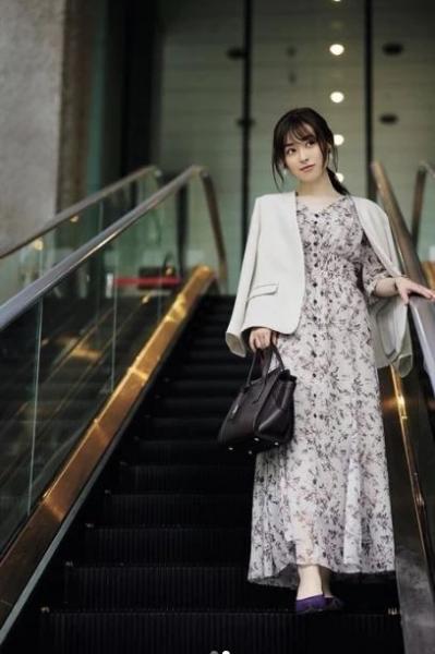 福原遥 ロングワンピにジャケット羽織って秋の装い 大人な雰囲気に釘付け 芸能ニュース掲示板 ローカルクチコミ爆サイ Com甲信越版