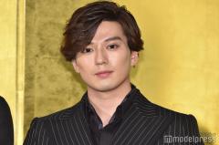 新田真剣佑、父・千葉真一さんは「まだいると思ってます」「全然知らない間に逝ってた」本音・尊敬語るのイメージ画像