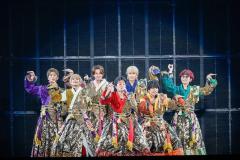WEST.、10周年ドーム公演でサプライズ演出も 重岡大毅「誰1人欠けずやってきたぞ」【AWARD／ライブレポート】