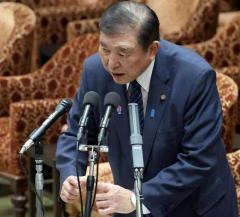 石破首相事務所、衆院1期生との懇談で商品券10万円分を配布 15人全員が自主的に返却のイメージ画像