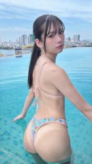 紅羽りお、日焼け跡までセクシーなバックショットにファン悶絶「キュートな桃尻」「なんかエロい」のイメージ画像