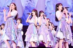 乃木坂46久保史緒里、“約8年前”上京時の心細さ回顧「すごく音楽に支えられた」最新曲「ネーブルオレンジ」で2日目締めくくり【DayDay. SUPER LIVE 2025】