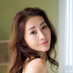 熊切あさ美、アンコールのグラビアショット！13年ぶりの艶姿が話題にのイメージ画像