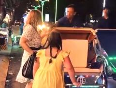 【観光】ニャチャン市でシクロ運転手が外国人観光客に不適切対応のイメージ画像
