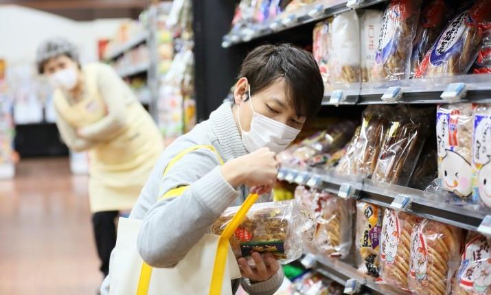 コンビニで生卵など万引、アルバイトの男性にけがさせた疑い 「空腹に耐えられなかった」 千葉中央署