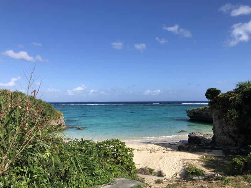 沖縄本島南部の海のイメージ画像