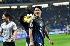 「勘違いせずにやりたい」W杯最終予選最年少出場記録の佐藤龍之介、1年後の本大会へ「まだまだ上手くならないといけない」のイメージ画像