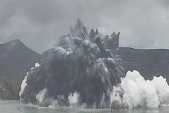 フィリピンにあるタール火山で噴火、劇的な瞬間を撮影【動画】のイメージ画像