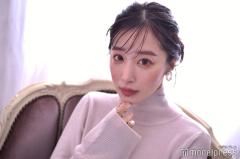 新婚の「バチェラー4」休井美郷、婚約後初めて作った夕食披露 夫との2ショットも公開「幸せ溢れてる」「素敵」