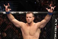 UFC史上初の聴覚障害を持つファイター、マット・ハミルが、41年ぶりに家族の声を聞くことができるようになったと発表
