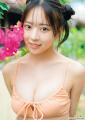 “グラビアデビュー4ヶ月”奥村桃夏、ふんわり美バスト開放