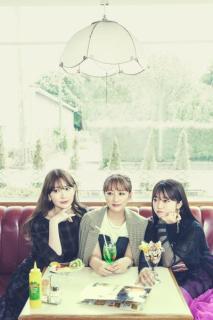 小嶋陽菜、高橋みなみ＆峯岸みなみとのユニット「ノースリーブス」公式アカウントを開設！エモすぎ写真に歓喜