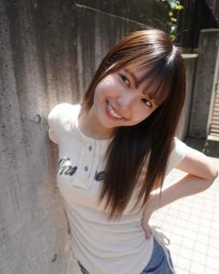 堀口真帆、アメスリタンクで素肌輝く「さすがの着こなし」「眩しい」と反響