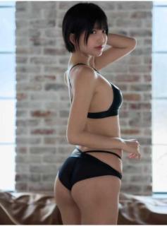【童顔×高身 グラビア界の超新星】南あみ、美しいヒップラインにファンを悩殺「まーじでスタイルいいのよ」