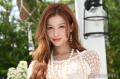 TWICEサナ、“超ミニ”ドレスから圧巻の脚線美披露「完璧スタイル」「息を呑む美しさ」と反響