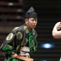 【大相撲】今場所からデビューの18歳行司が土俵下に転落！担架で退場
