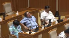 「こんな状態で始められます？」空席だらけの県議会に議長がチクリ 出席してもウトウト夢の中
