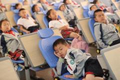 昼寝用チェアに早変わりする学習机、目や首を痛めるリスク低減―中国のイメージ画像