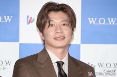 田中圭、不倫疑惑騒動後初の公の場 共演者と笑顔でトークも【おい、太宰】のイメージ画像
