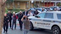 「悲劇に次ぐ悲劇」、４４時間で３件の銃乱射 １９人死亡 米加州