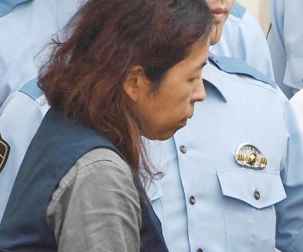 あおり運転 ガラケー女51歳、交際相手の男隠避容疑で逮捕