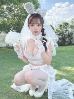 ｢けっこんする？♡｣ふれいあ、純白な白バニーコスプレ姿に結婚希望のファン続出のイメージ画像