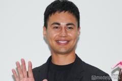 一般女性と結婚のユージ、12回目の記念日で家族ショット公開「奥さん絶対美人」「豪華なお祝い」と反響のイメージ画像